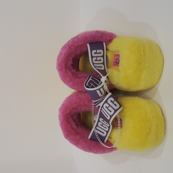 680- UGG SLIP-ON WOMEN'S PLATFORM PRIDE RAINBOW FLUFF SHEEPSKIN SLIPPERS Sz 7 - Picture 4 of 7